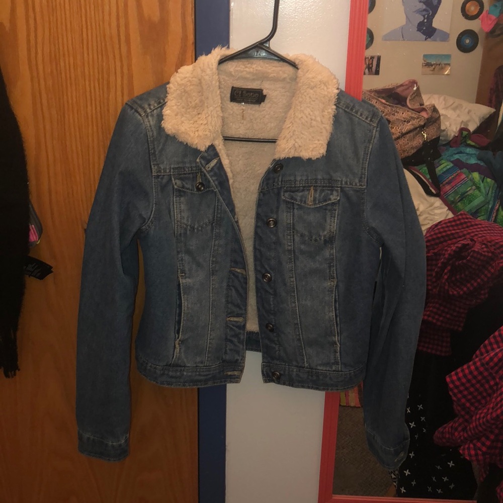 Denim jacket with fur lining